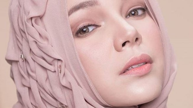 2 Artis Kembali Masuk Islam Setelah Rumah Tangganya Hancur