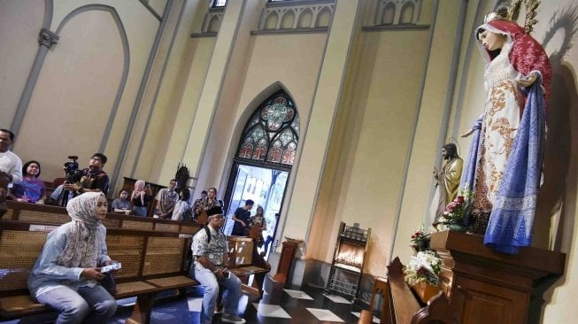 Jelang Natal Penjagaan Gereja di Surabaya Diperketat, Jalan Dibuat Searah