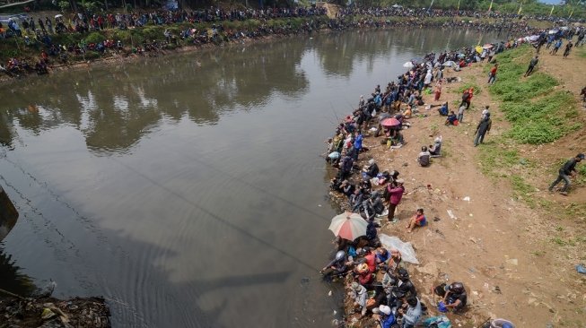 Kail Tersangkut di Tubuh Mayat, Gebyar Mancing Citarum Heboh