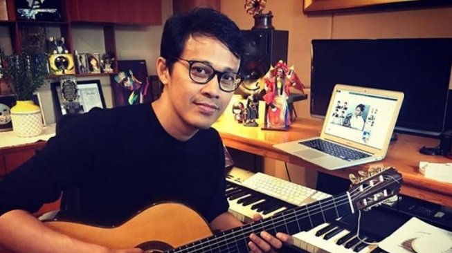 Rayakan Ultah ke-49, Musisi Tohpati Sukses Gelar Konser Virtual