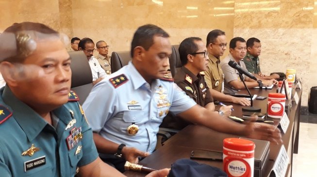 Anies Rapat Persiapan Pengamanan Mudik di Polda Metro Jaya