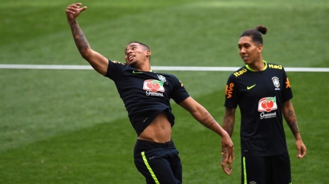 Gabriel Jesus Nantikan Persaingan dengan Firmino di Lini Depan Brasil
