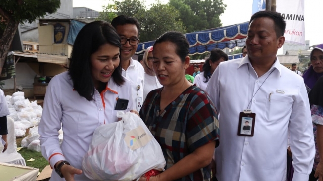 Sejahterakan Keluarga di Tambora Lewat Program Mekaar