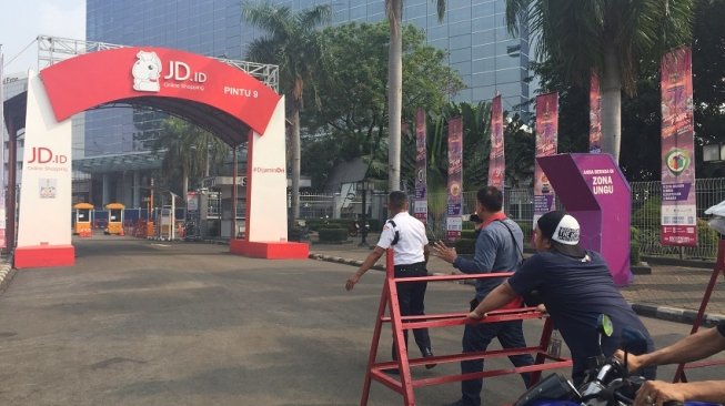 Gedung Terbakar, Pekerja Pusat Niaga PRJ diliburkan