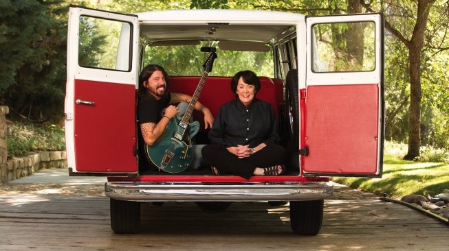 Dave Grohl Garap Film Ibunda Para Rockstar