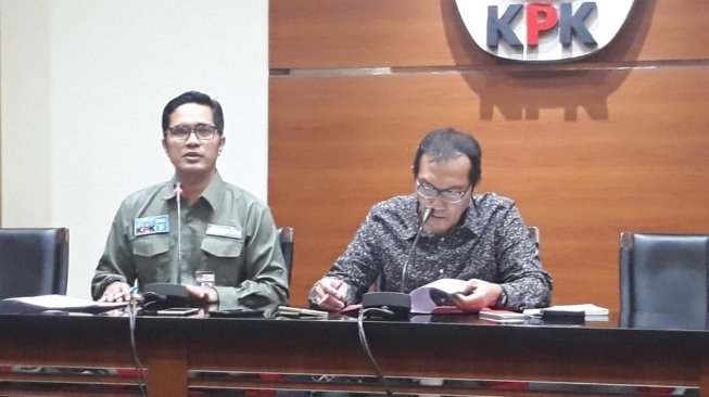 KPK Minta Wali Kota Blitar dan Bupati Tulung Agung Serahkan Diri