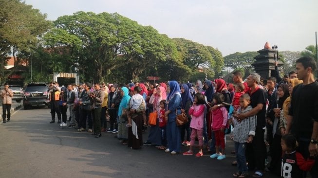 Pemerintah Kota Malang melepas ratusan pemudik. (Eko Widianto/Suara.com)