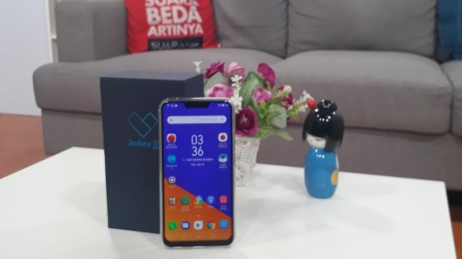 Smartphone Asus Zenfone 5. [Suara.com/Aditya Gema Pratomo]