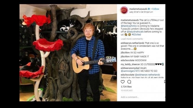 Patung Ed Sheeran di sebuah kafe di London (@madametussauds/instagram). 