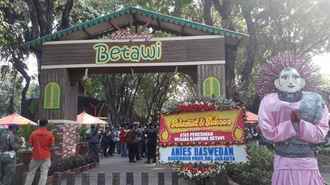 Kampung Betawi di kawasan Pasar Seni, Taman Impian Jaya Ancol. (Suara.com/Ummi Hadyah Saleh)