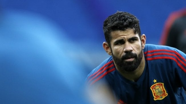 Striker tim nasional Spanyol Diego Costa mengikuti sesi latihan di Krasnodar jelang laga pertama La Furia Roja di Grup B kontra Portugal [AFP]