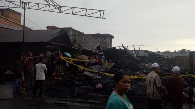 Kebakaran di Kabupaten Tanjabbar, Jambi menewaskan dua orang. (Foto: Facebook)