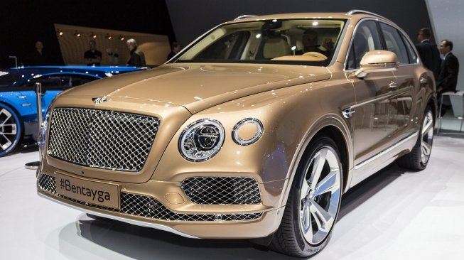  Bentley Bentayga [Shutterstock].