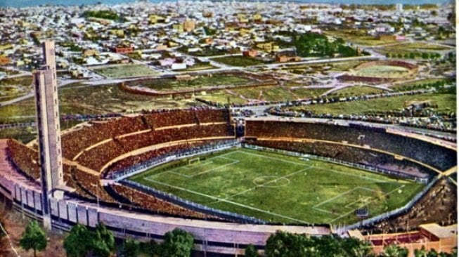 Piala Dunia Uruguay 1930 digelar di Estadio Centenario. (Sportskeeda)