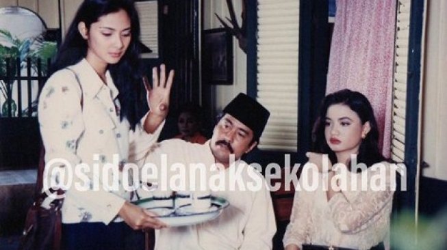 Download 940 Koleksi Gambar Foto Keluarga Si Doel Anak Sekolahan Paling Baru Gratis