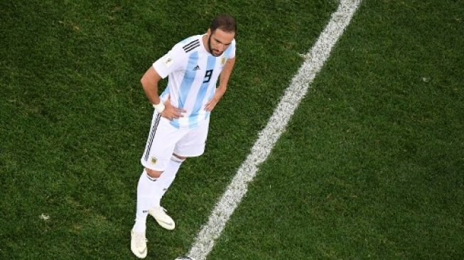 Ekspresi kekecewaan penyerang Timnas Argentina, Gonzalo Higuain usai gawang timnya dibobol Kroasia (Kirill KUDRYAVTSEV / AFP)