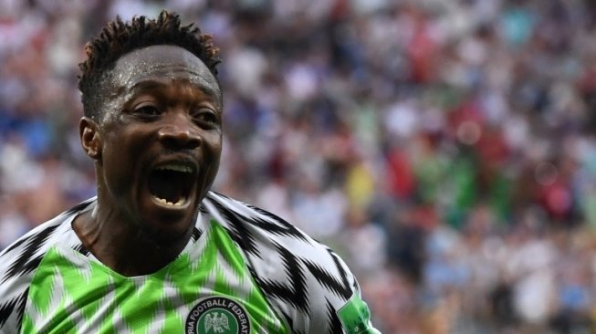 Pemain Nigeria Ahmed Musa rayakan golnya ke gawang Islandia di laga kedua Grup D Piala Dunia 2018, Jum'at (22/6/2018) [AFP]