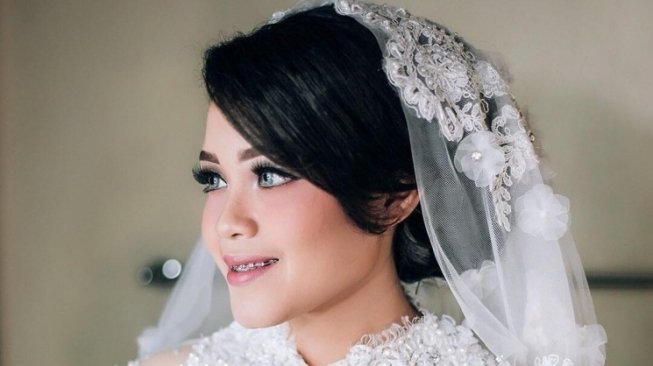 Jarang Terekspos, Istri Komedian Babe Cabiita Cantik Banget