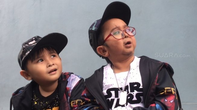 Daus Mini bersama putranya, Ivander Haykal Firdaus. (Sumarni/Suara.com)