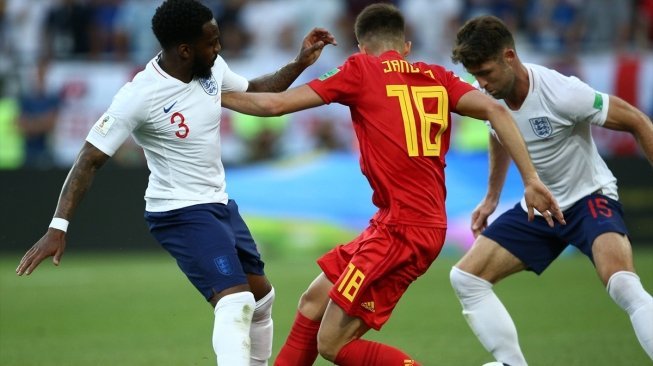 Aksi pemain Belgia Adnan Januzaj saat menghadapi Inggris. (Alex Romanov/Anadolu)  