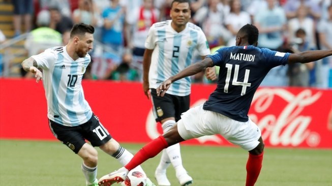 Suasana pertandingan antara Prancis vs Argentina di babak 16 Besar Piala Dunia 2018 di Kazan Arena, Kazan, Rusia, Sabtu (30/6/2018). [Anadolu]