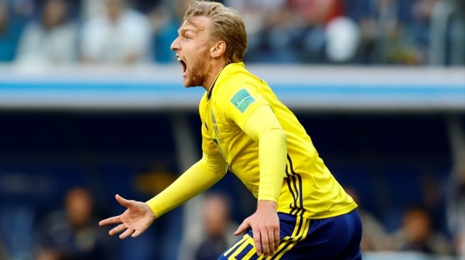 Gelandang serang Timnas Swedia, Emil Forsberg melakukan selebrasi usai mencetak gol ke gawang Swiss (Anadolu Agency)