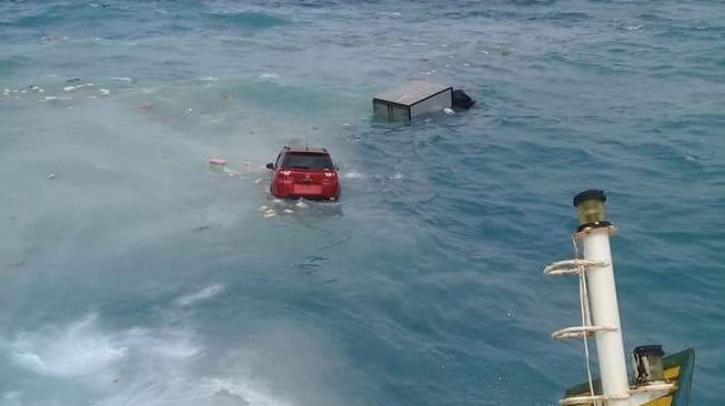 Fery KM Lestari Maju tenggelam di Bulukumba. (ist)