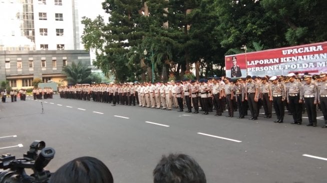 Kapolda Idham Azis Beri Kenaikan Pangkat 917 Anggota Polisi