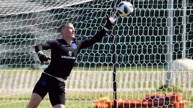 Bawa Inggris Menang Adu Penalti, Pickford Jawab Kritikan