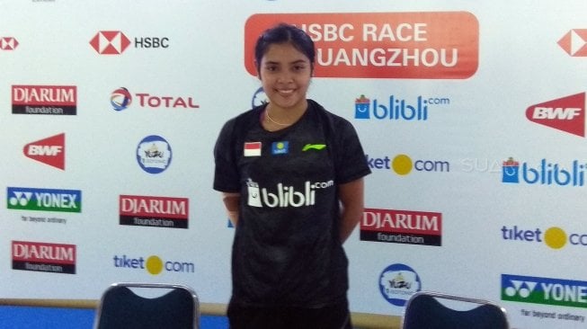 Pebulutangkis tunggal putri Indonesia, Gregoria Mariska Tunjung, terhenti kiprahnya di babak kedua Indonesia Open 2018 BWF World Tour 1000 usai dikalahkan Ratchanok Intanon di Istora Senayan, Jakarta, Kamis (5/7). [Suara.com/Arief Apriadi]