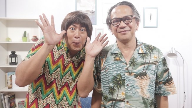 Ray Sahetapy dan Pandji Pragiwaksono. (Suara.com)