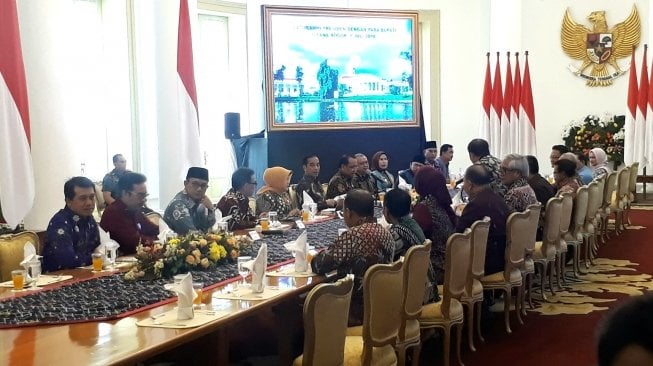 Jokowi Senang Defisit Lebih Rendah di Semester I 2018