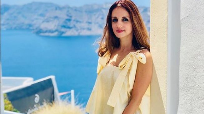 Sussanne Khan terlihat cantik saat berlibur ke Santorini, Yunani. (Instagram)