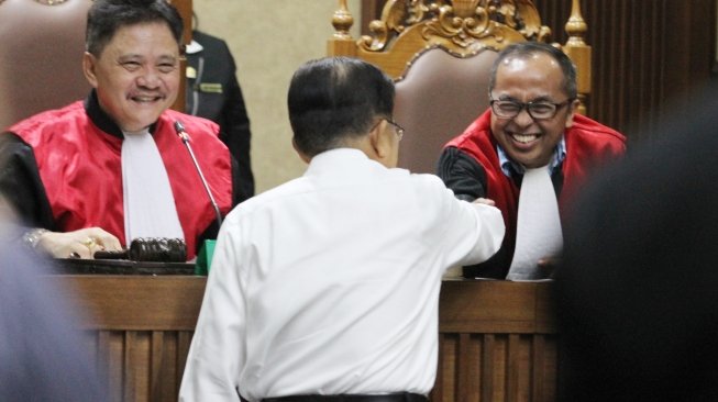 Wakil Presiden Jusuf Kalla (JK) bersaksi di sidang Peninjauan Kembali (PK) yang diajukan oleh Suryadharma Ali (SDA). [Suara.com/Oke Atmaja]