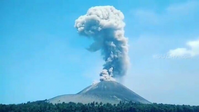 khotbah kejadian 25 7 11 Gunung Anak Krakatau Meletus 56 Kali