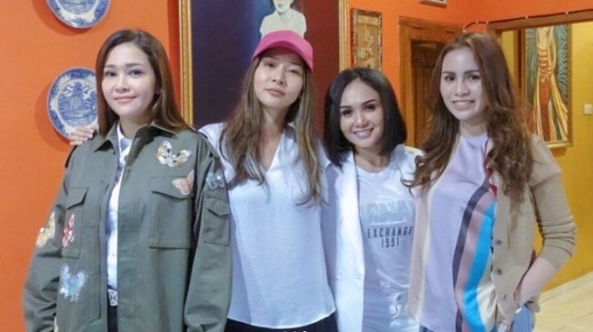 Maia Estianty, Yuni Shara, Dita alias Mey Chan dan Momo Geisha. (Instagram)