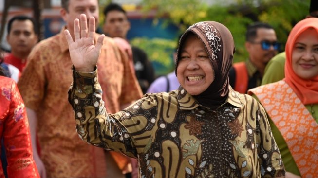 Bu Risma, Wali Kota Surabaya menyatakan optimisme Kota Pahlawan dalam menggelar Cross Culture [Suara.com/Dimas Angga Perkasa].