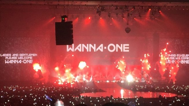 Rayakan Satu Tahun Debut, Wanna One Jadi Trending Topic Dunia