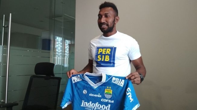 Dilepas Sriwijaya FC, Patrich Wanggai Resmi Gabung Persib