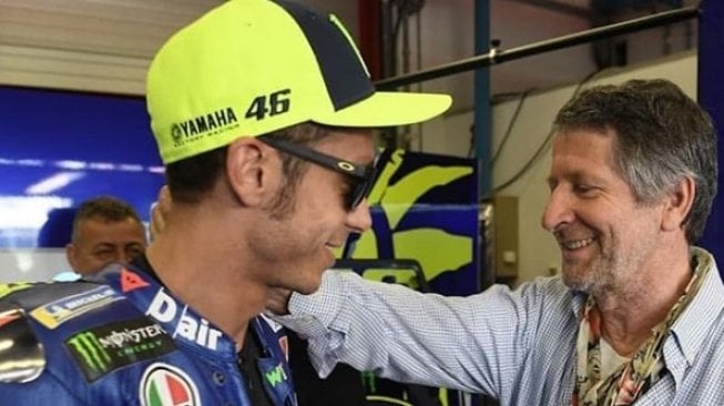 Valentino Rossi dan ayahnya Graziano Rossi. [Instagram@_pi.motogp_]