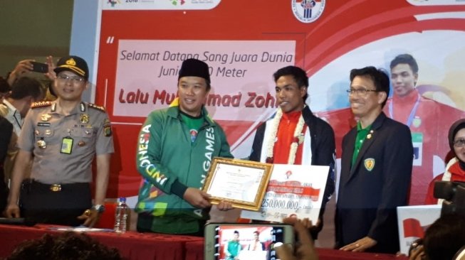 Tiba di Tanah Air, Lalu Muhammad Zohri Disambut Meriah