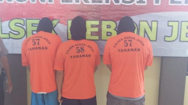 Kenali Modus Dika dan Kiki, Jambret Trik Abu Rokok di Kebon Jeruk