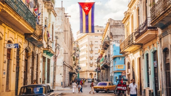 Pengguna Ponsel di Kuba Kini Bisa Akses Internet
