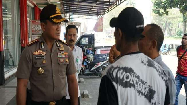 Polisi Tutup Kafe di Mardigras Citra Raya