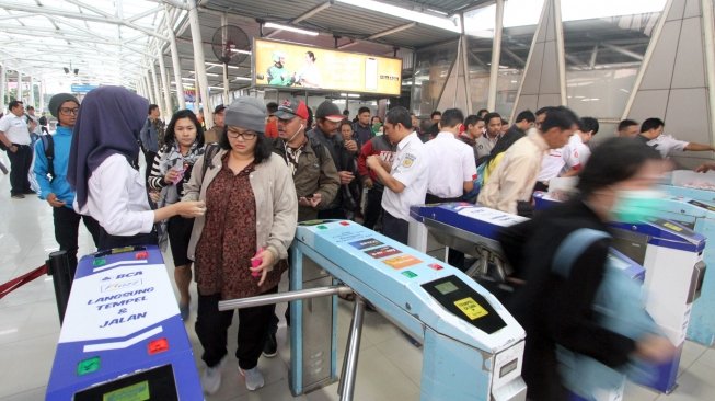 KCI: Tiket Kartu Elektronik KRL Sudah Bisa Digunakan