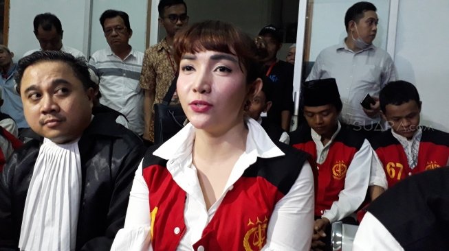 Perhiasan Rp 3 Miliar Digondol Maling, Roro Fitria: Innalillahi