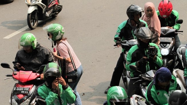 Ojol Disuruh Ngotot dan Adu Argumen Oleh Pelanggan Emak-emak, Kenapa?