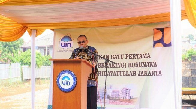 Ground Breaking Rusun UIN, di Jalan Kertamukti, Ciputat, Tangerang, Selasa (24/7/2018). (Dok: KemenPUPR)