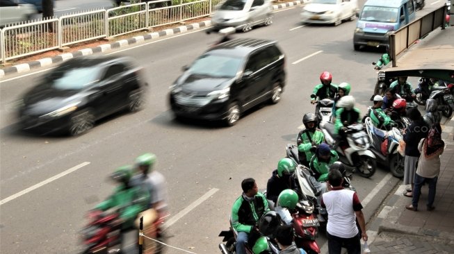 Gratiskan Penghafal Al Quran, Driver Ojol ini Panen Pujian