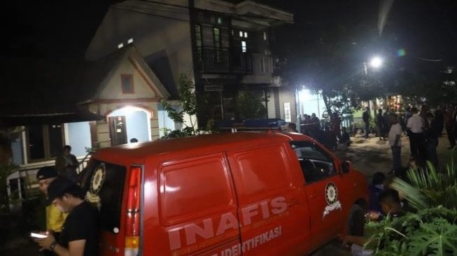 Seorang Polwan Ditemukan Tewas Tergantung di Tangga Rumah